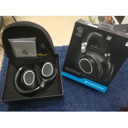 Sennheiser PXC 550 Wireless – NoiseGard Adaptive Noise Cancelling, Bluetooth Headphone with Touch Sensitive Control and 30-Hour Battery Life